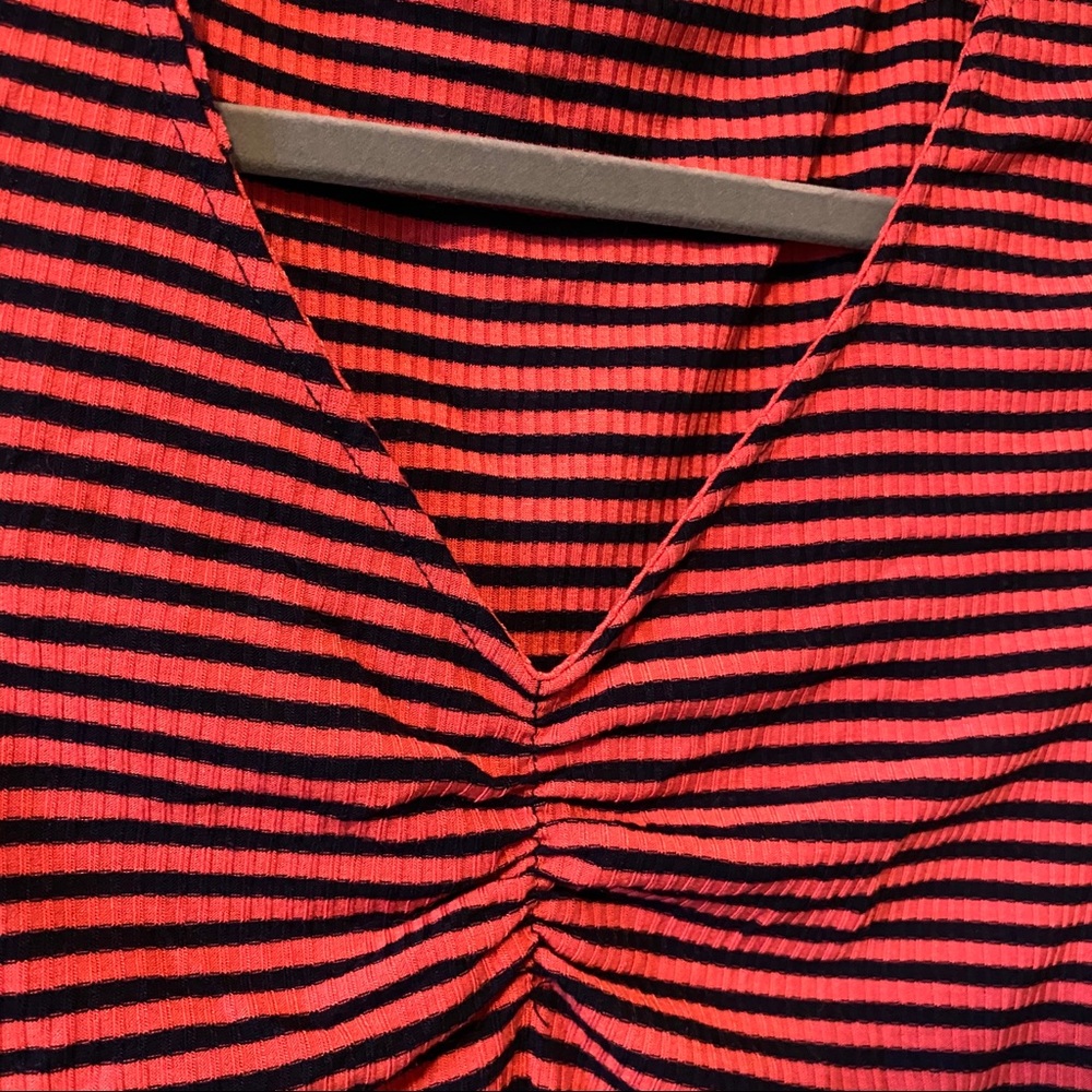 🌸4 for $10🌸 Striped Fitted Crop Top - Picture 2 of 4
